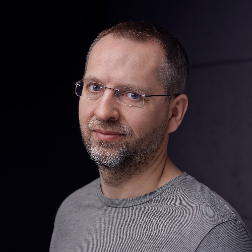 <strong>Adam Dancewicz</strong>